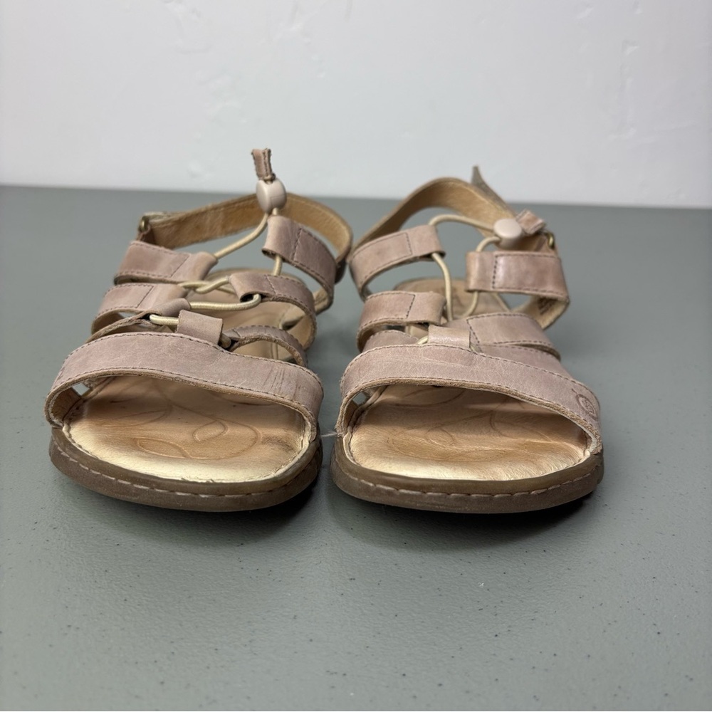 Born Women's Tan Taupe Sandals Leather Strappy Hook Loop 9M Casual Summer - Picture 2 of 12
